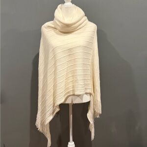 *GENTLY WORN* Size S/M BCBGMaxAzria Cream Asymmetrical Poncho Sweater